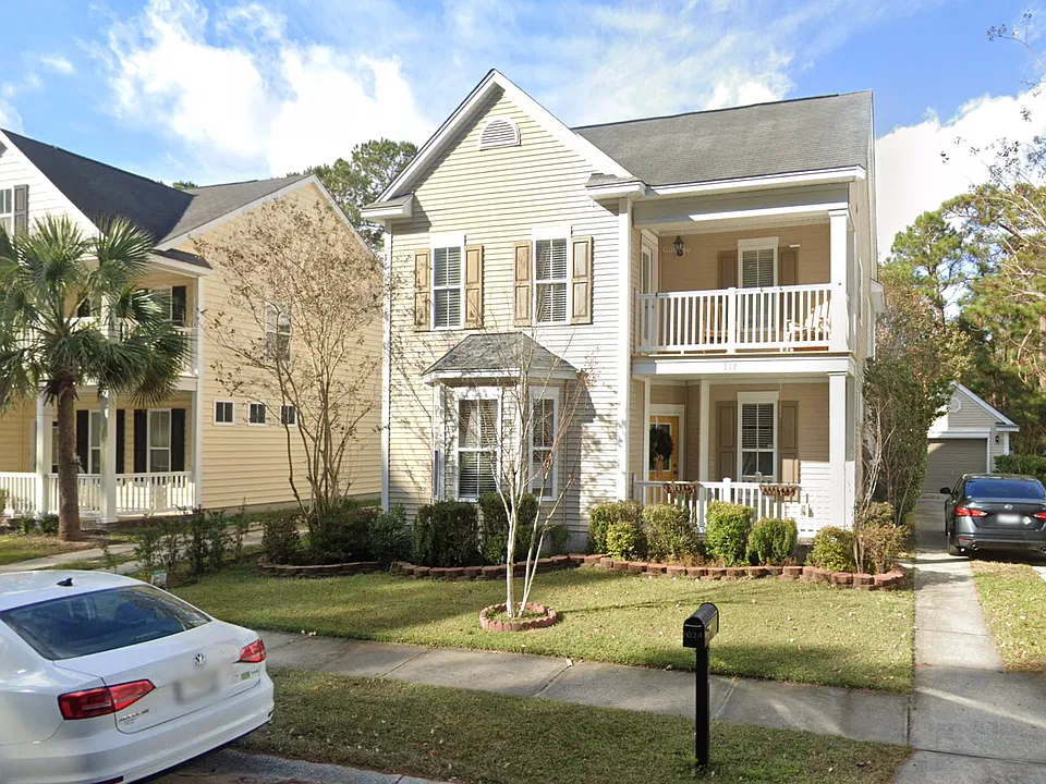 512 Delafield Dr