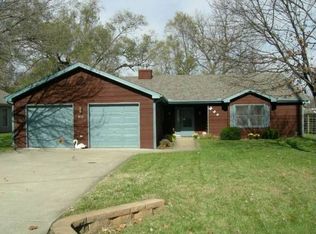 813 Locust St, Lawrence, KS 66044