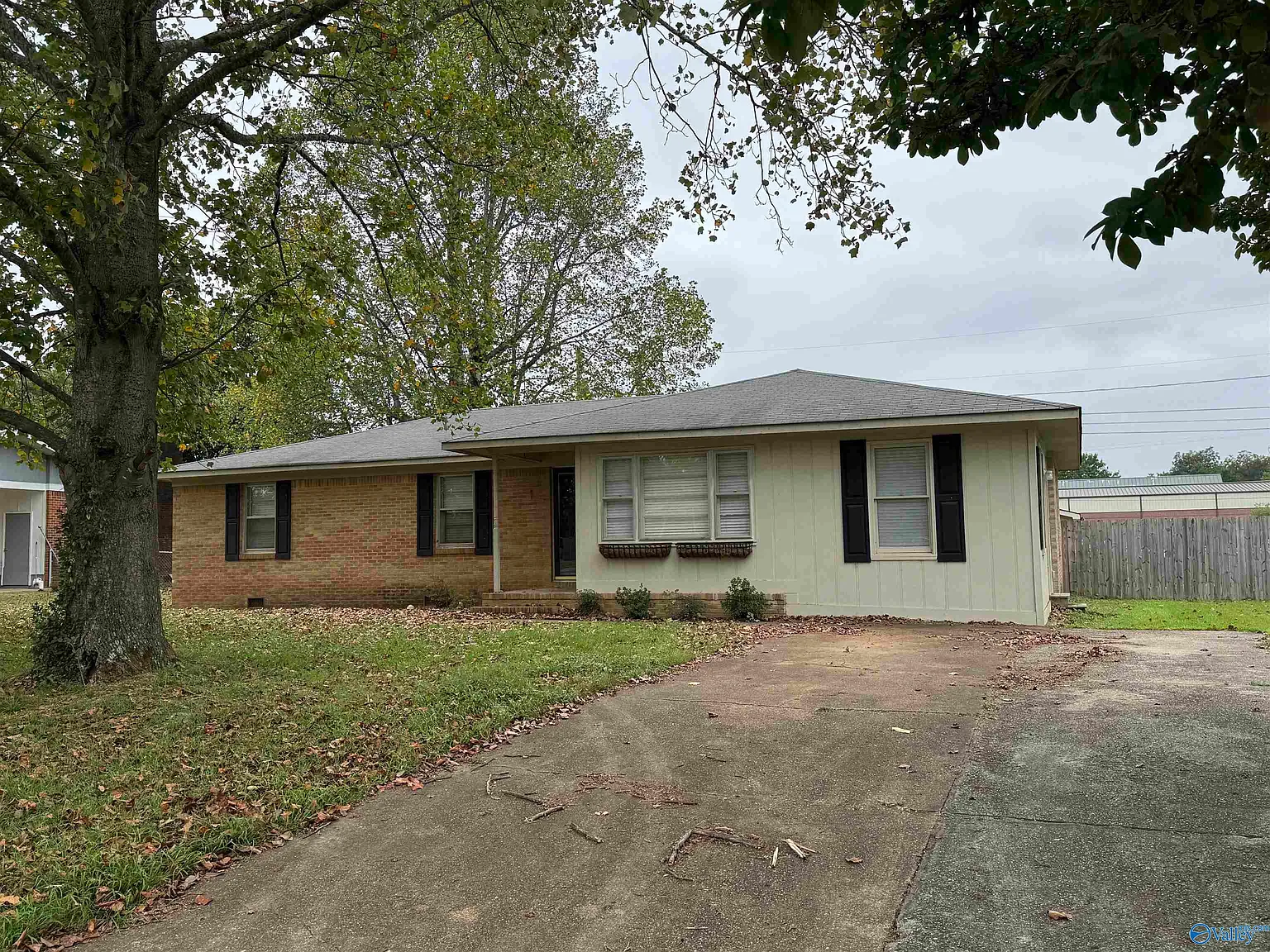 4 bed, 2.0 bath, 1725 sqft, $1,795 — Photo 2