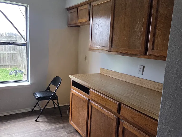 3009 Barnes Dr — Photo 12