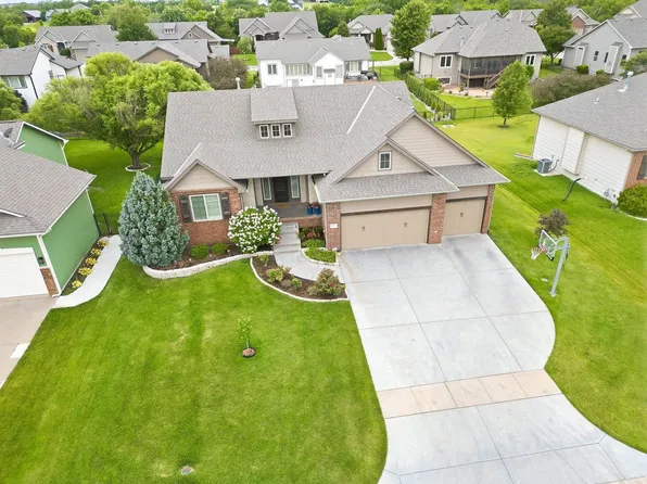 2511 N Ridgehurst St, Wichita, KS 67228