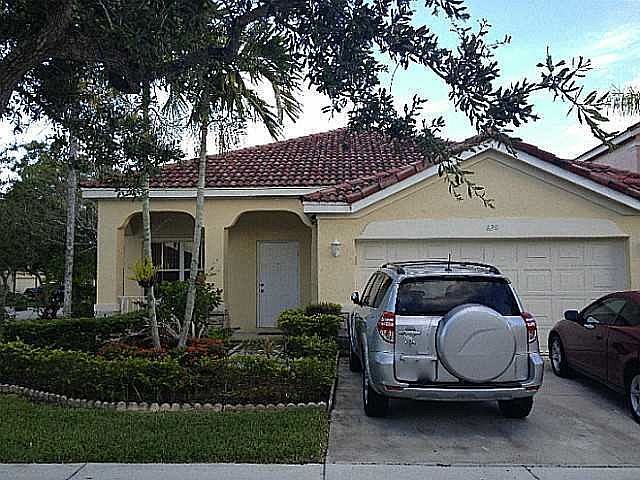 1st image of 820 Vista Meadows Dr