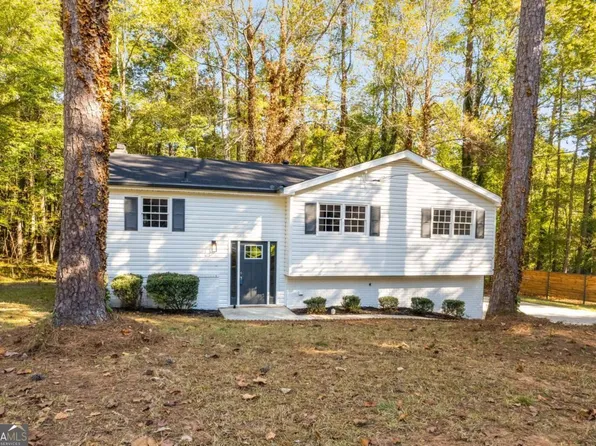 6883 Lakeshore Dr, Douglasville, GA 30135