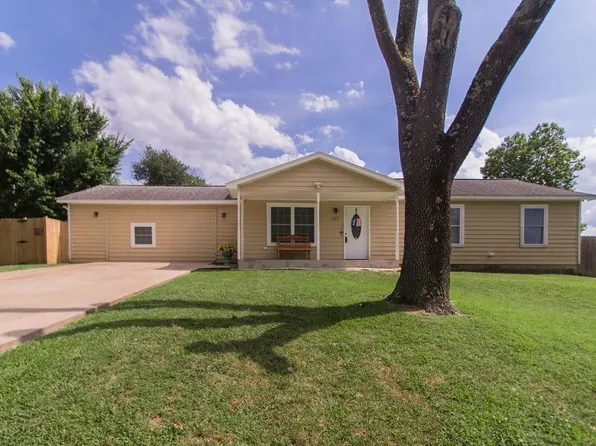 607 W Bailey Ave, Springdale, AR 72764