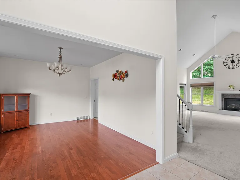 4295 Stone Creek Dr — Photo 4