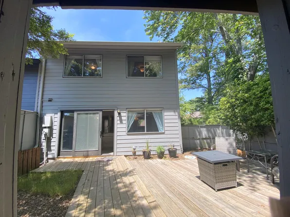 56 Woodlake Dr, Charlottesville, VA 22901