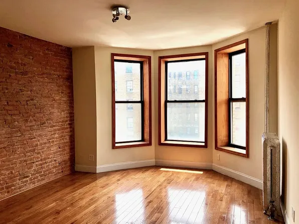 164 Sherman Avenue image 1 of 11