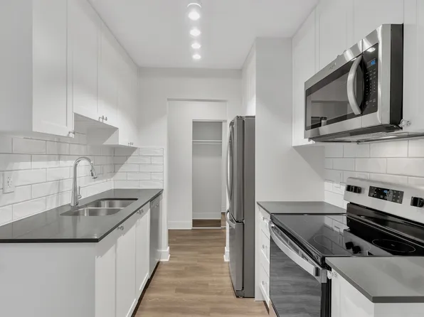 707 Esquimalt Rd, 707 Esquimalt Rd, Victoria, BC V9A 3L7