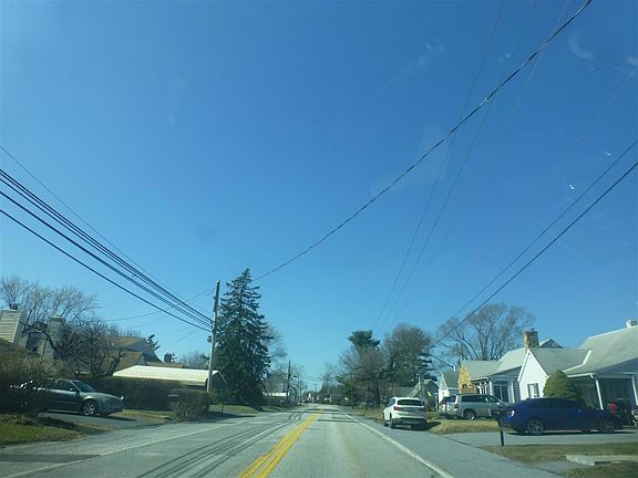 5th image of 5210 Locust Ln