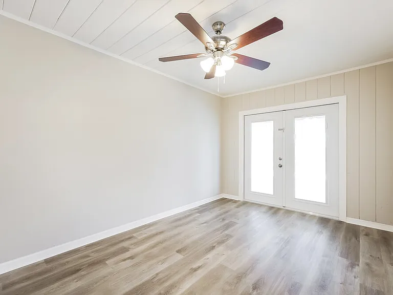 5 Victoria Dr — Photo 10