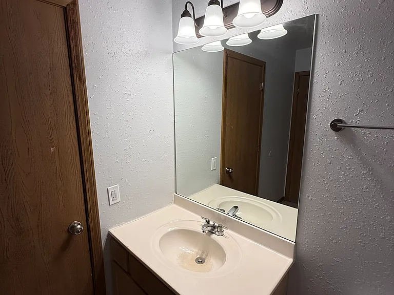 1530 Citadel Dr — Photo 31
