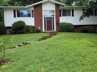 5525 Southampton Dr, Springfield, VA 22151
