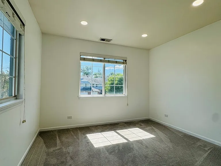 1046 Ripple Rdg — Photo 21