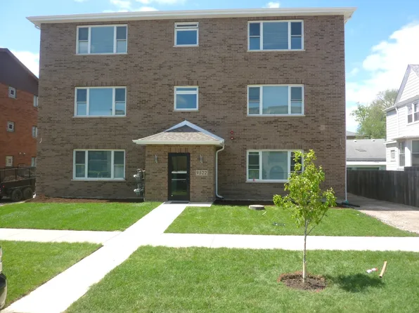 9522 S 53rd Ave, Oak Lawn, IL