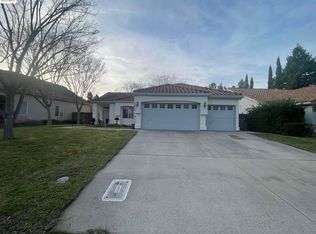 8636 Carlin Ave, Sacramento, CA 95823