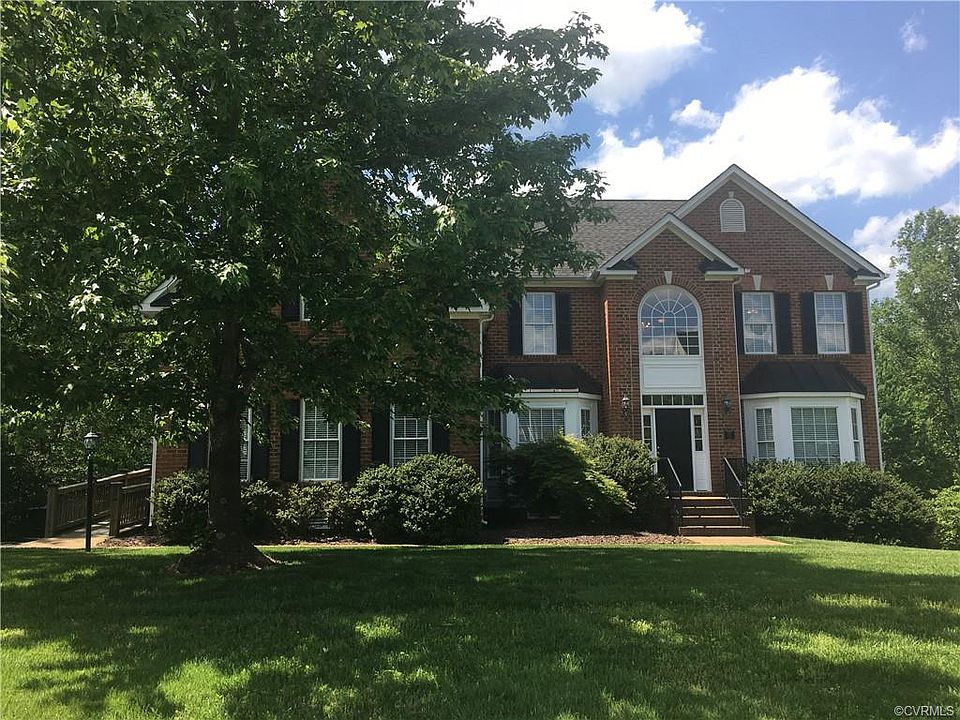 1st image of 9128 Carrington Woods Dr