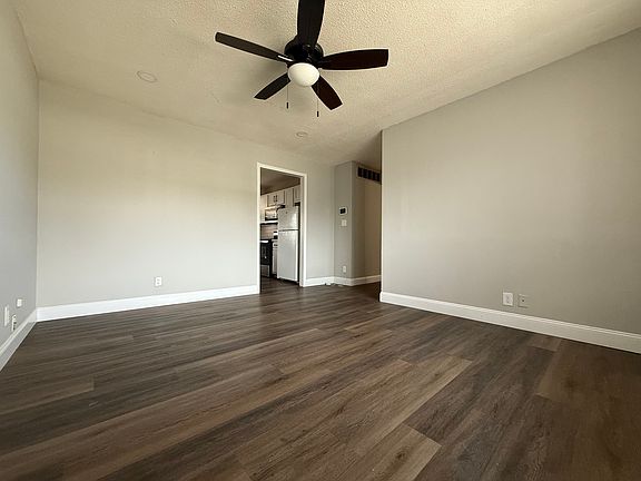 4th image of 3325 Valley Park Ave