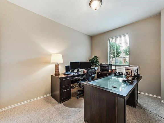 4th image of 9417 Woodhurst Dr