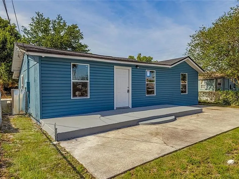Carolyn Ave — Photo 26