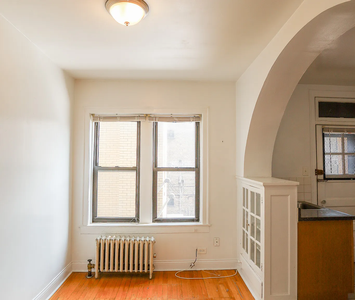 1627 W Lunt Ave — Photo 3