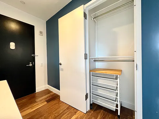 Rented by Compass | media 10