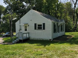 223 W Division Rd, Valparaiso, IN 46385