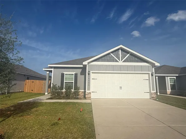 15862 Berry Hill Dr, Conroe, TX 77303