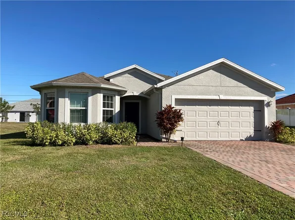 927 SE 5th Ct, Cape Coral, FL 33990