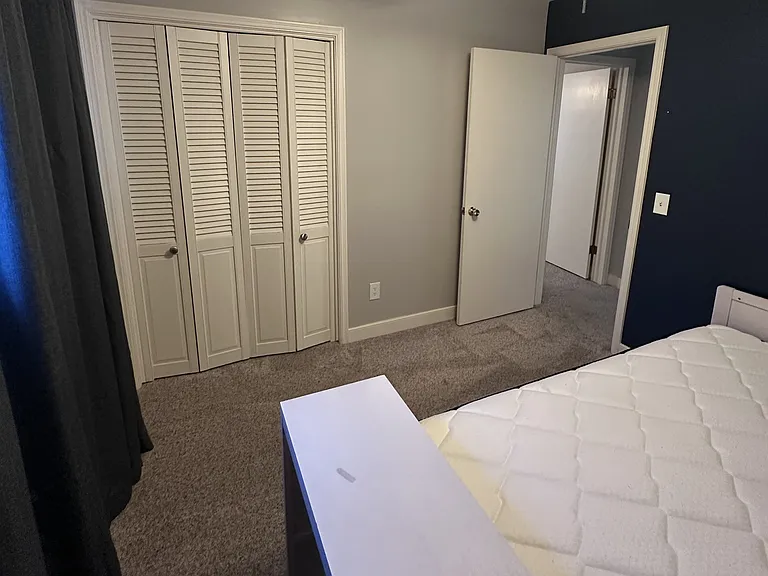 5912 N Sterling Dr — Photo 22