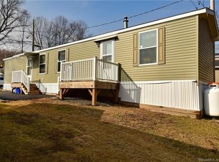 325 Kelly Rd TRAILER M35, Vernon, CT 06066