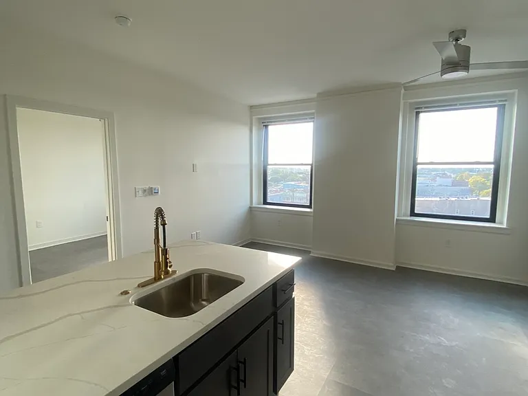 505 Washington St #7B — Photo 7