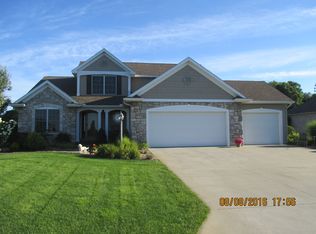 20400 Falcon Brook Ct, New Paris, IN 46553