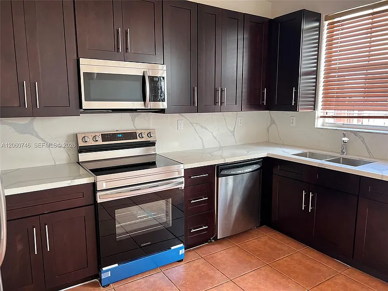 5400 NW 107th Ave #410 — Photo 4