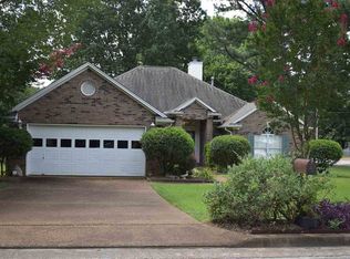 202 Executive Dr, Jackson, TN 38305