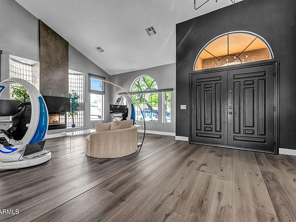 4th image of 4602 E OBERLIN Way