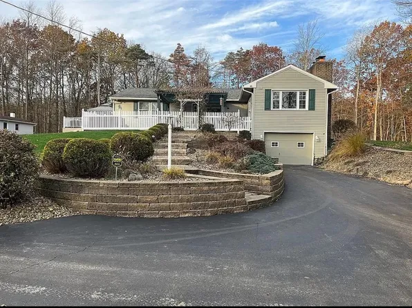 450 E Maitland Ln, New Castle, PA 16105