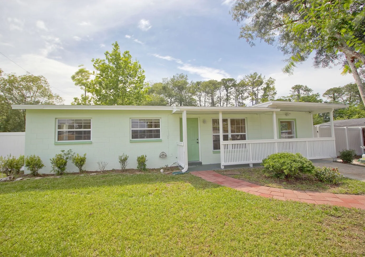 323 Elm Drive Casselberry Fl 32707 — Photo 1
