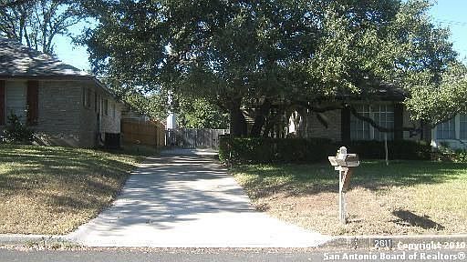 2nd image of 2611 Old Hickory Trl