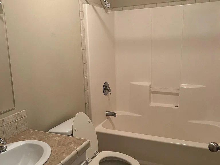 1358 Gatewood Dr — Photo 12