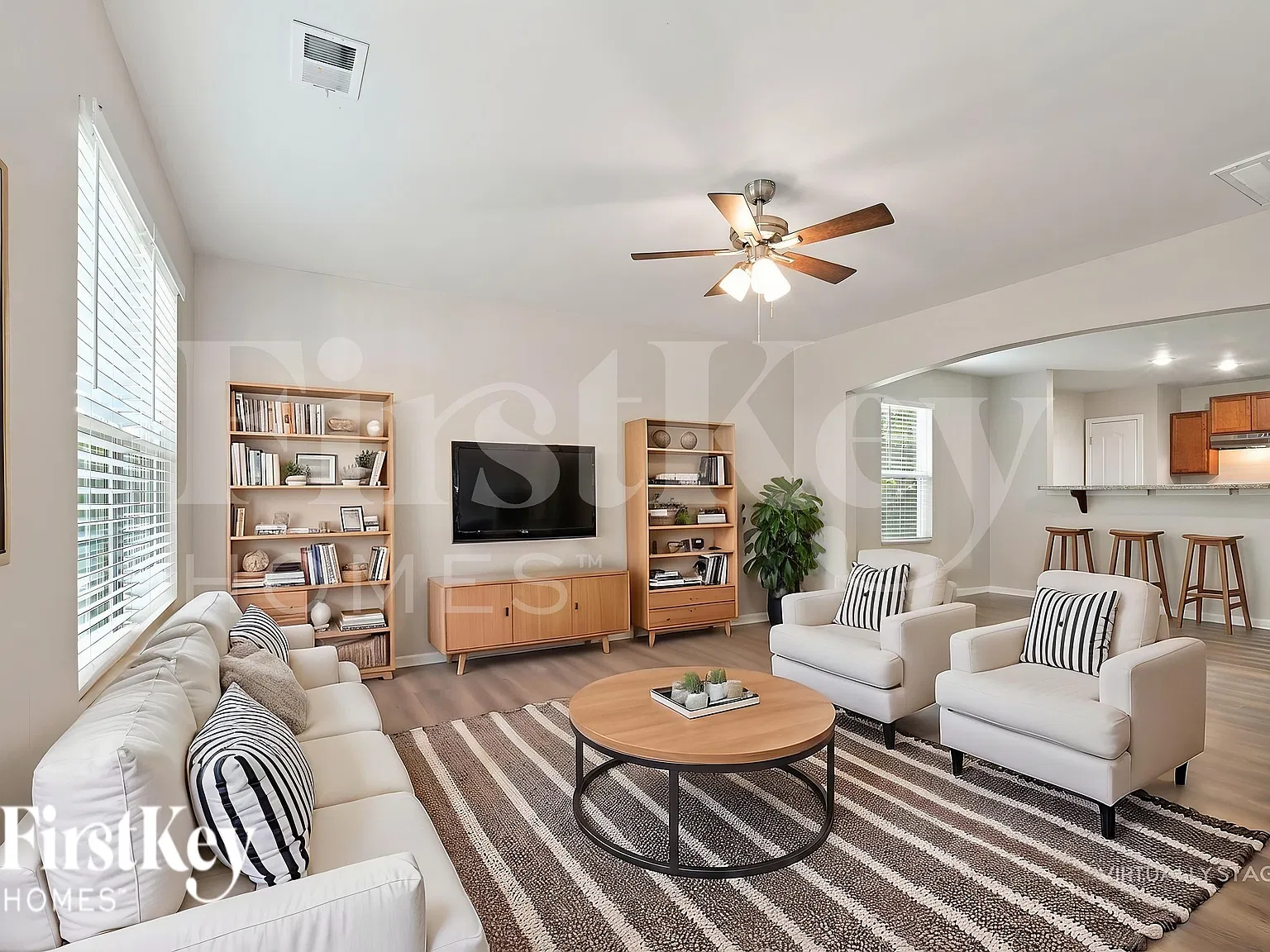 4 bed, 2.0 bath, 1440 sqft, $1,995 — Photo 4