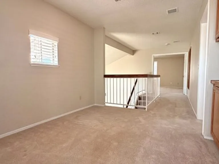 3317 Royal Glen Ct — Photo 12