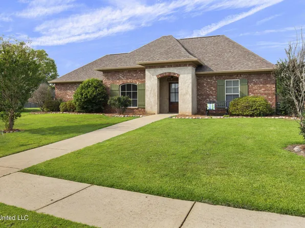 100 Bridge Hollow Ln, Canton, MS 39046
