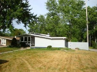 6108 Crest Rd, Jackson, MI 49203