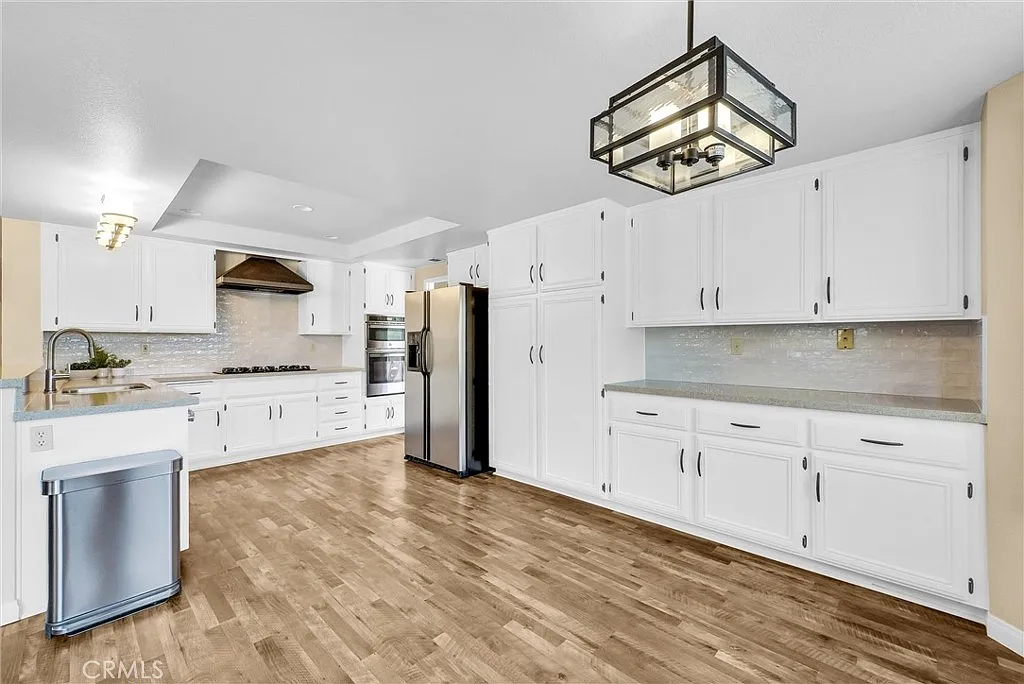 4 bed, 2840 sqft, $5,000 — Photo 4