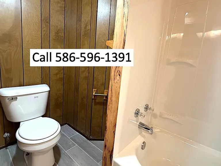 23131 David Ave — Photo 11