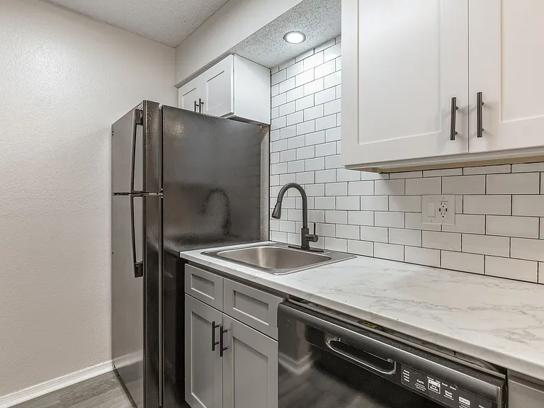 Union Point Apartments — Photo 12