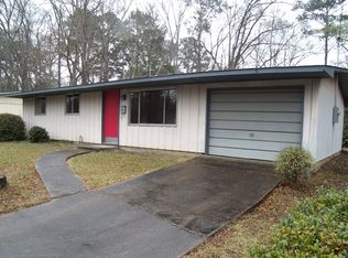 913 9th St, McComb, MS 39648