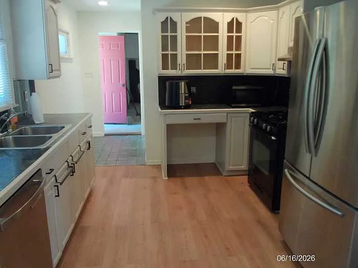 5921 Houghten Dr — Photo 10