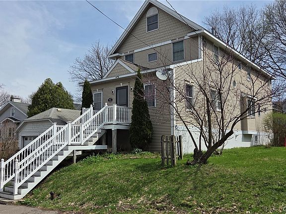 2nd image of 221 Reed Ave