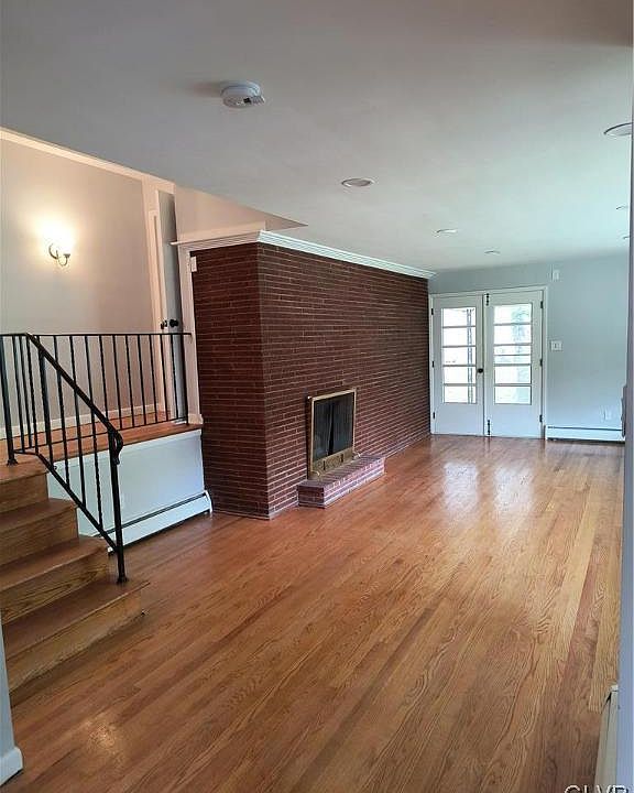 2nd image of 123 S Miller St